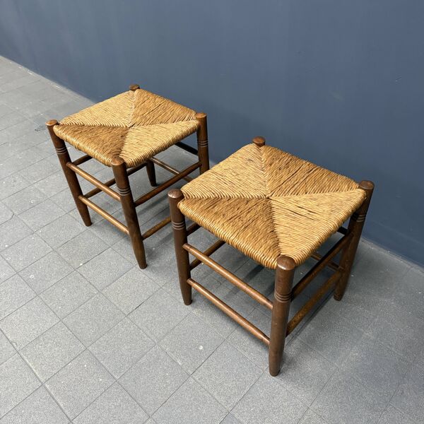 Ensemble de tabourets hollandais en bois de hêtre avec assise en paille