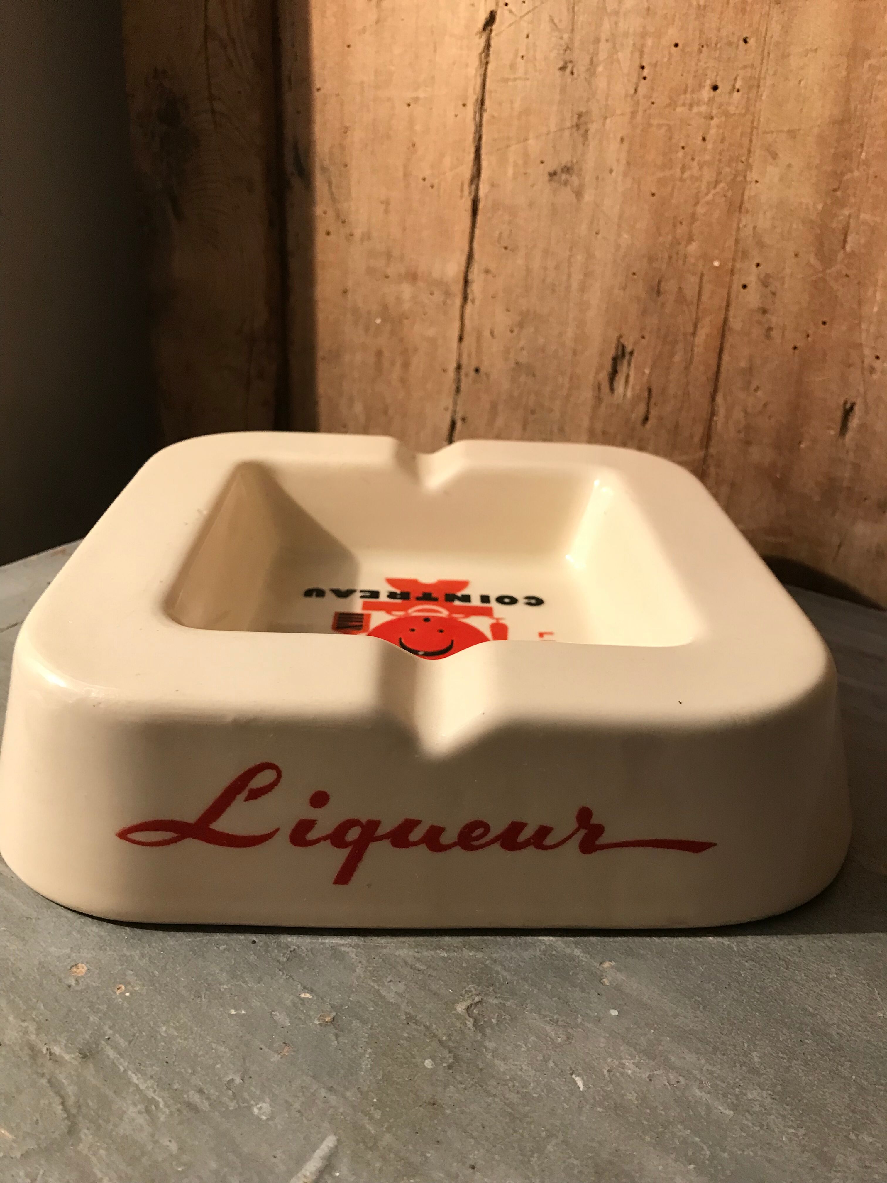 Cendrier publicitaire cointreau