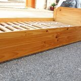Pine bed