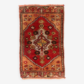 Small Vintage Turkish Rug 92x55 cm, Short Runner, Tribal, Shabby, Mini Carpet