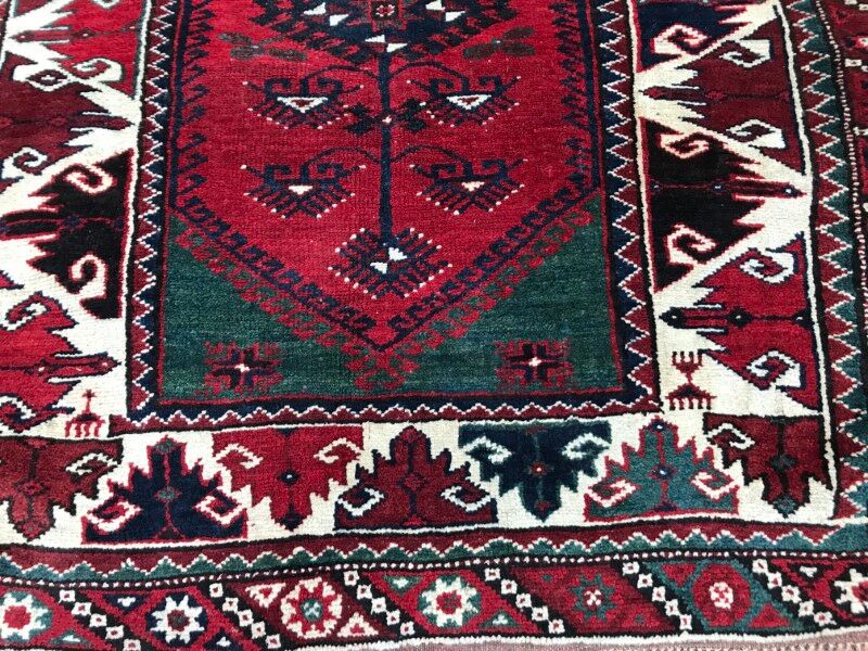Carpet vintage Turkish Anatolian Konya done hand 120 X 145 CM
