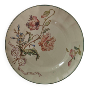 Vends lot assiettes ''VILLA''