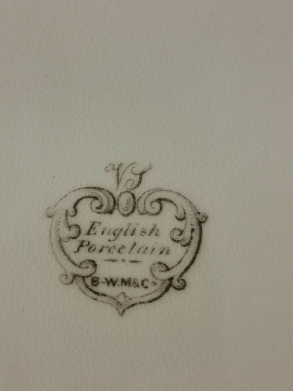 19th century English porcelain cake dish