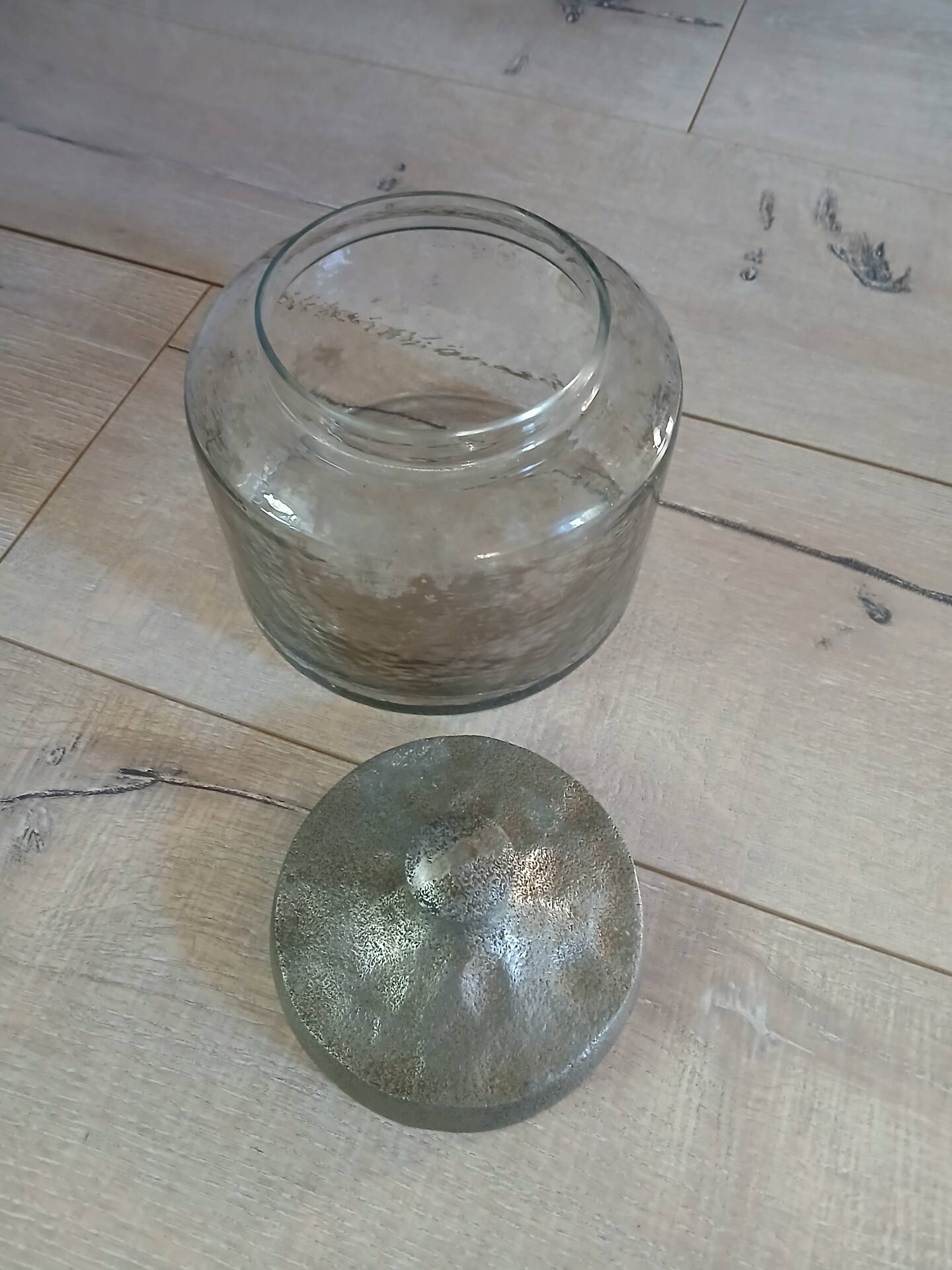 Bocal en verre + couvercle en métal