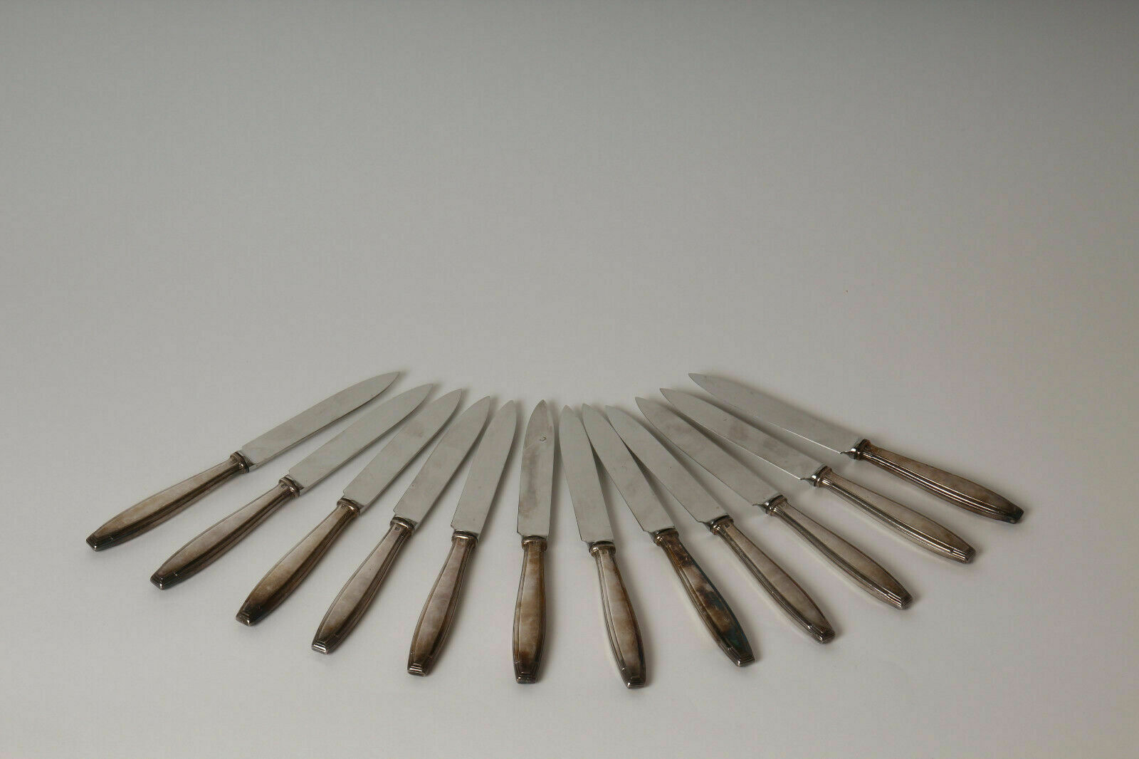 Menagere boulenger art deco metal argente with its 36-pieces screen