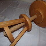 Wooden screw adjustable height stool