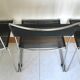 Chaises chrome et scoubidou