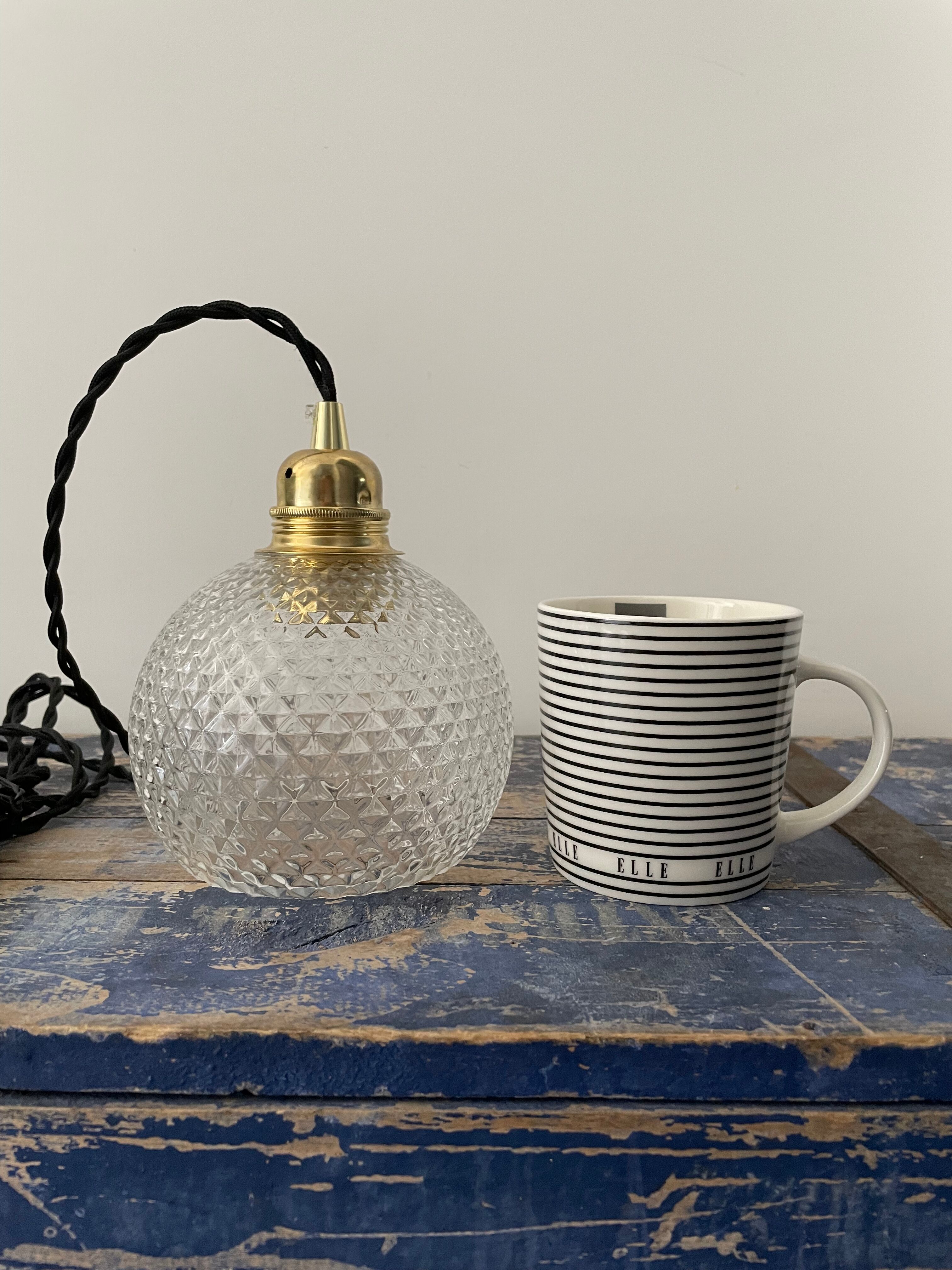 Lampe baladeuse vintage en verre ciselé électrifiée à neuf