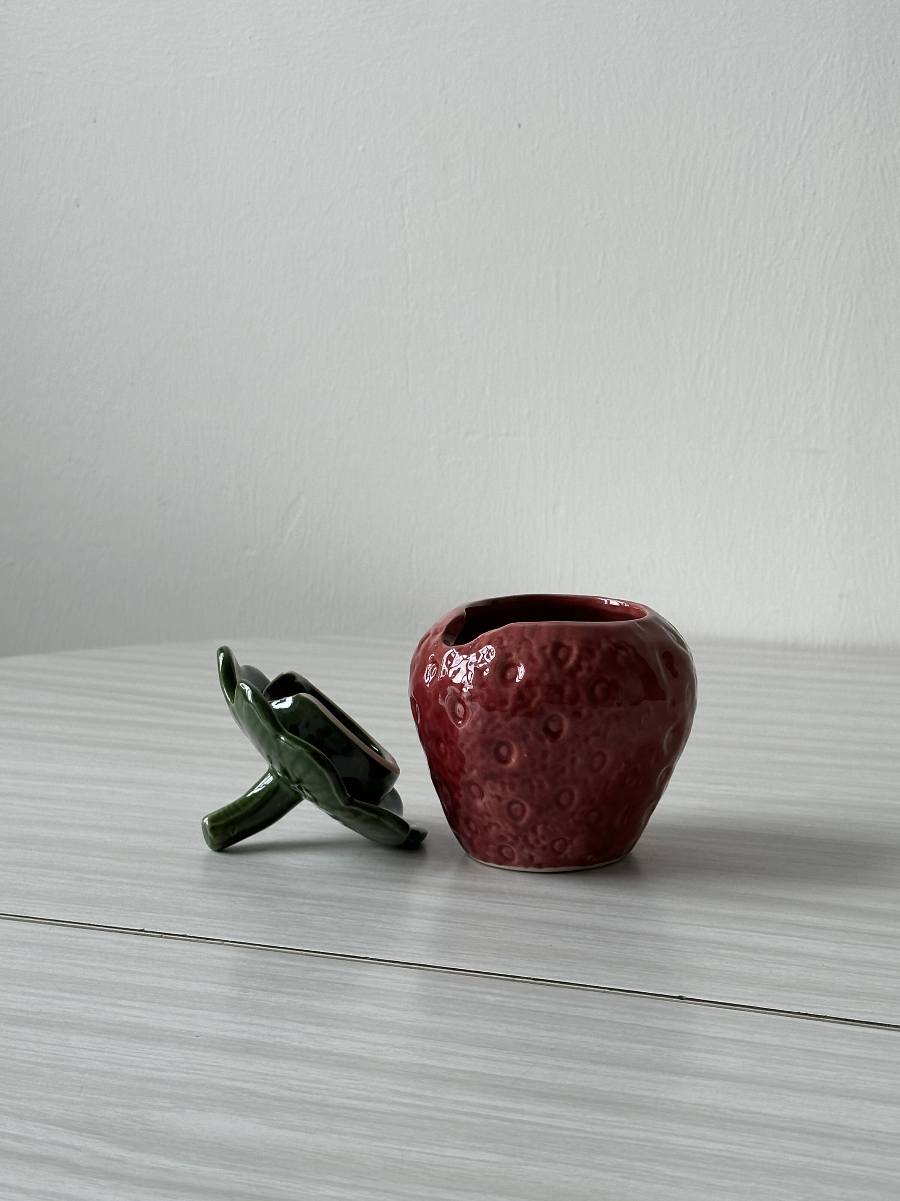 Strawberry slushy jam pot