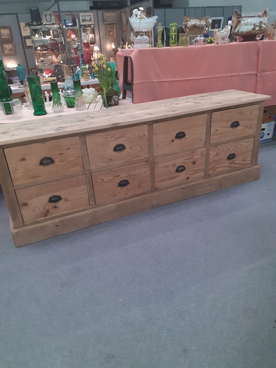 Trade furniture 8 drawers fir