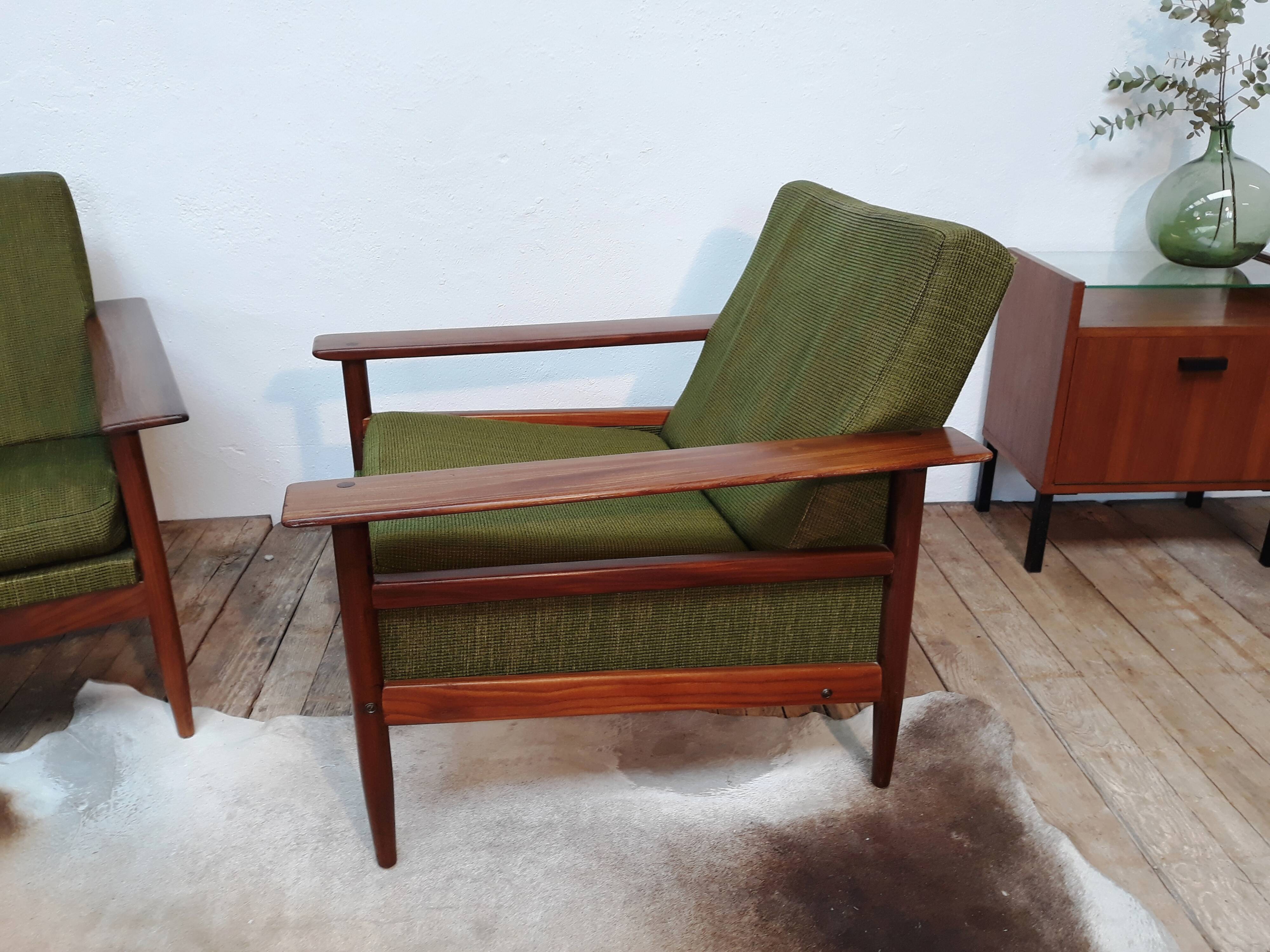 Pair of scandinavian chairs
