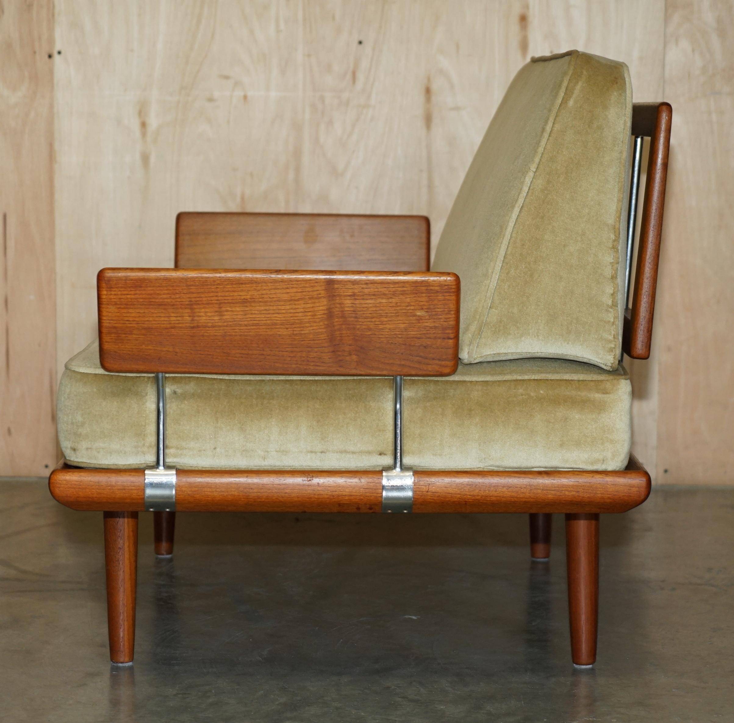 Mid Century Modern canapé by Peter Hvidt and Orla Mølgaard Nielsen for France & Son