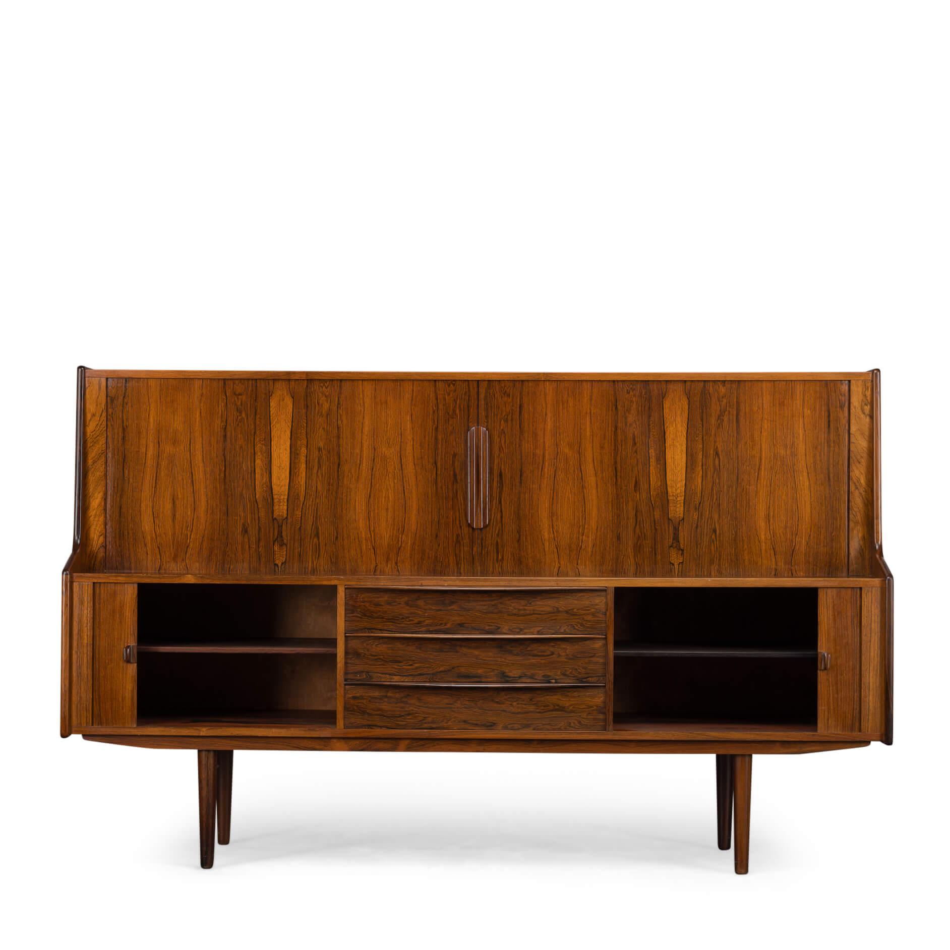 Buffet en palissandre haut avec portes tambour fabriqué par Farstrup, années 1960.