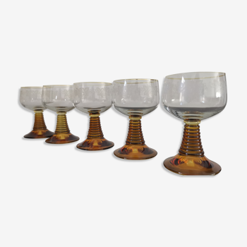 Ensemble de 5 verres à vin Römer pieds ambrés millésime Allemand des années 1960