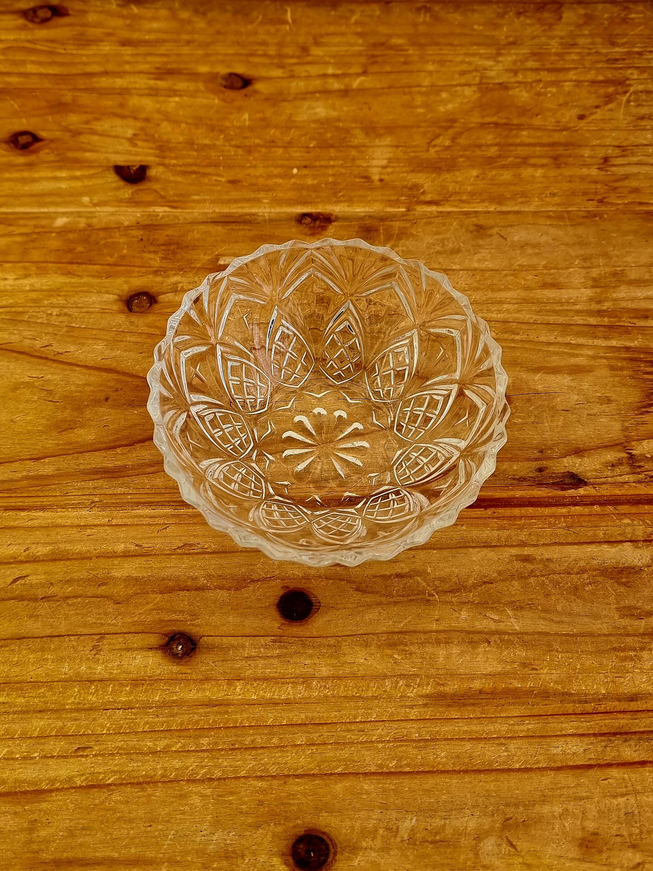 Set of 3 vintage glass bowls