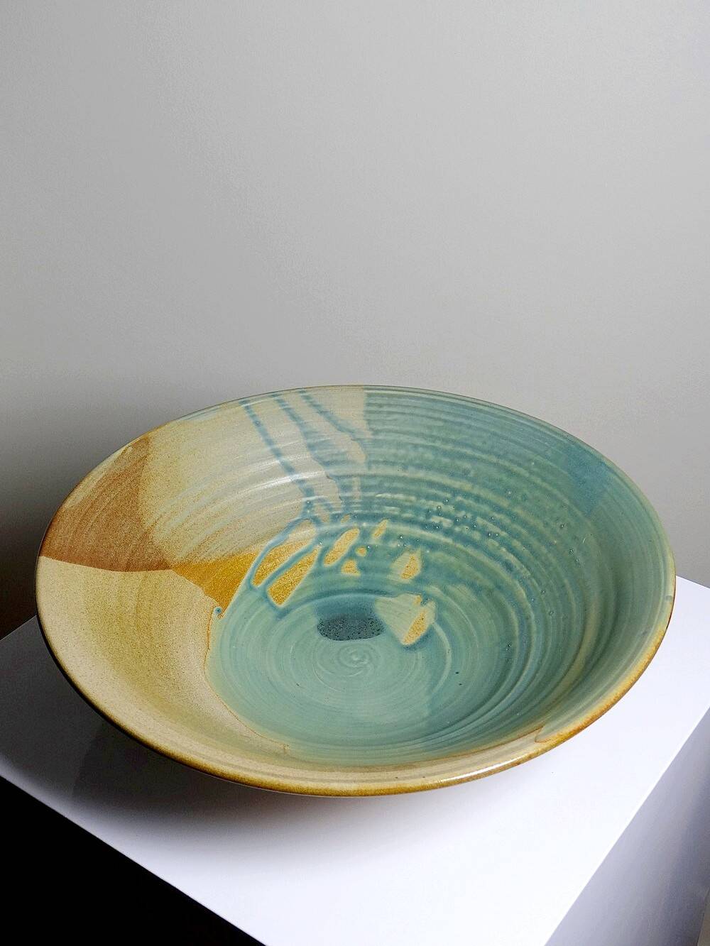 Very large fruit bowl Egbert Boonstra crafts Netherlands ceramic wine