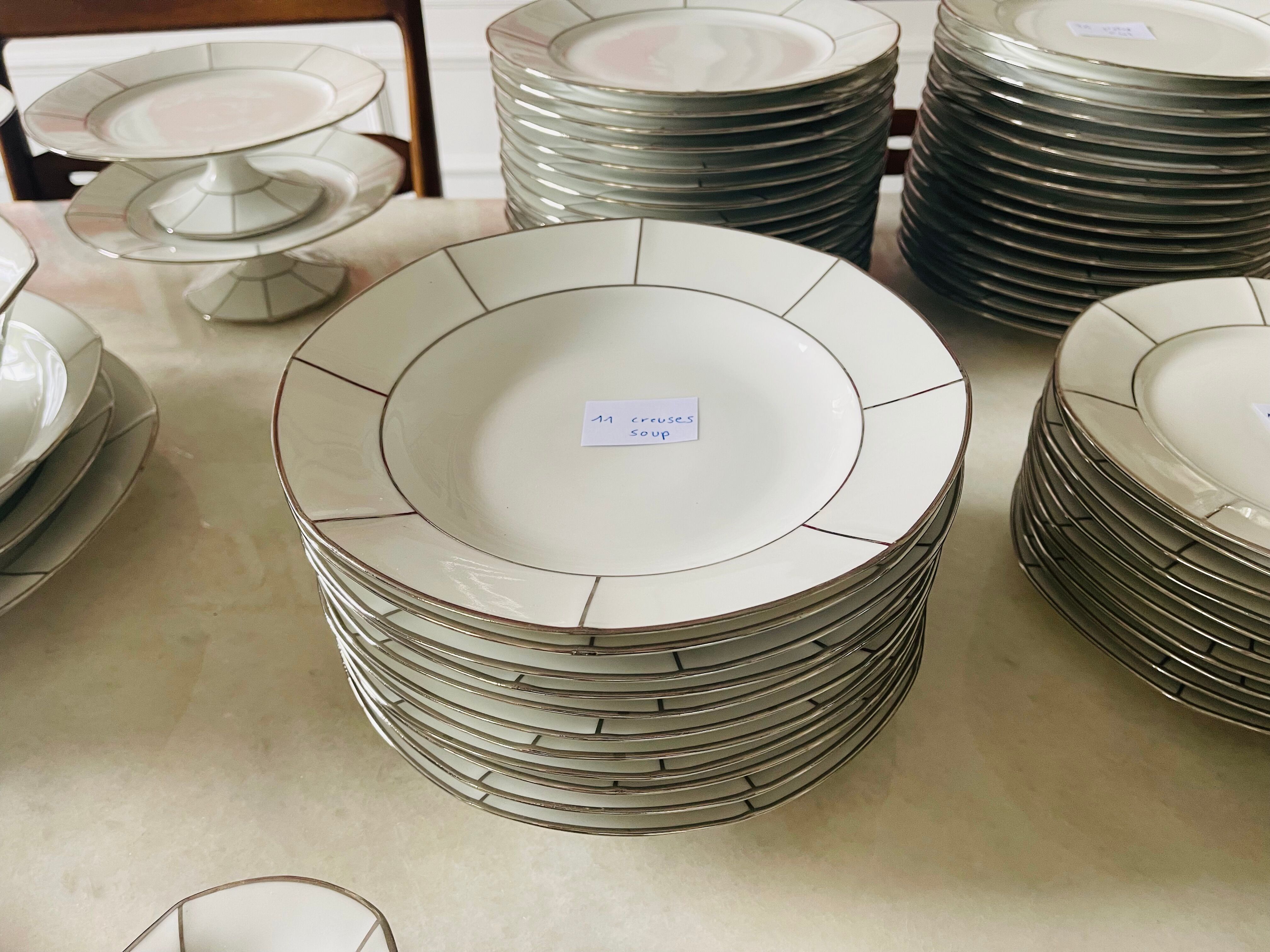 Bernardaud rare table service with platinum pattern art deco