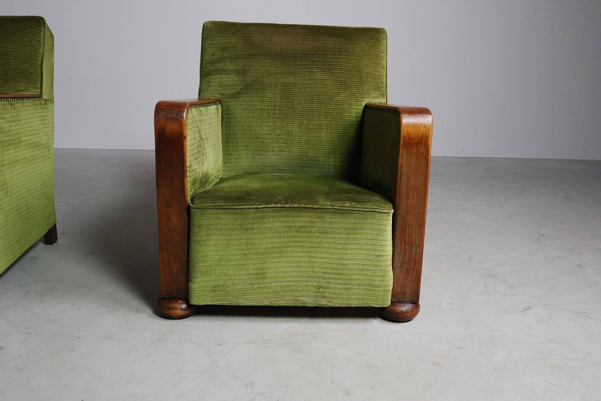 Paire de fauteuils club Art Déco, vers 1930