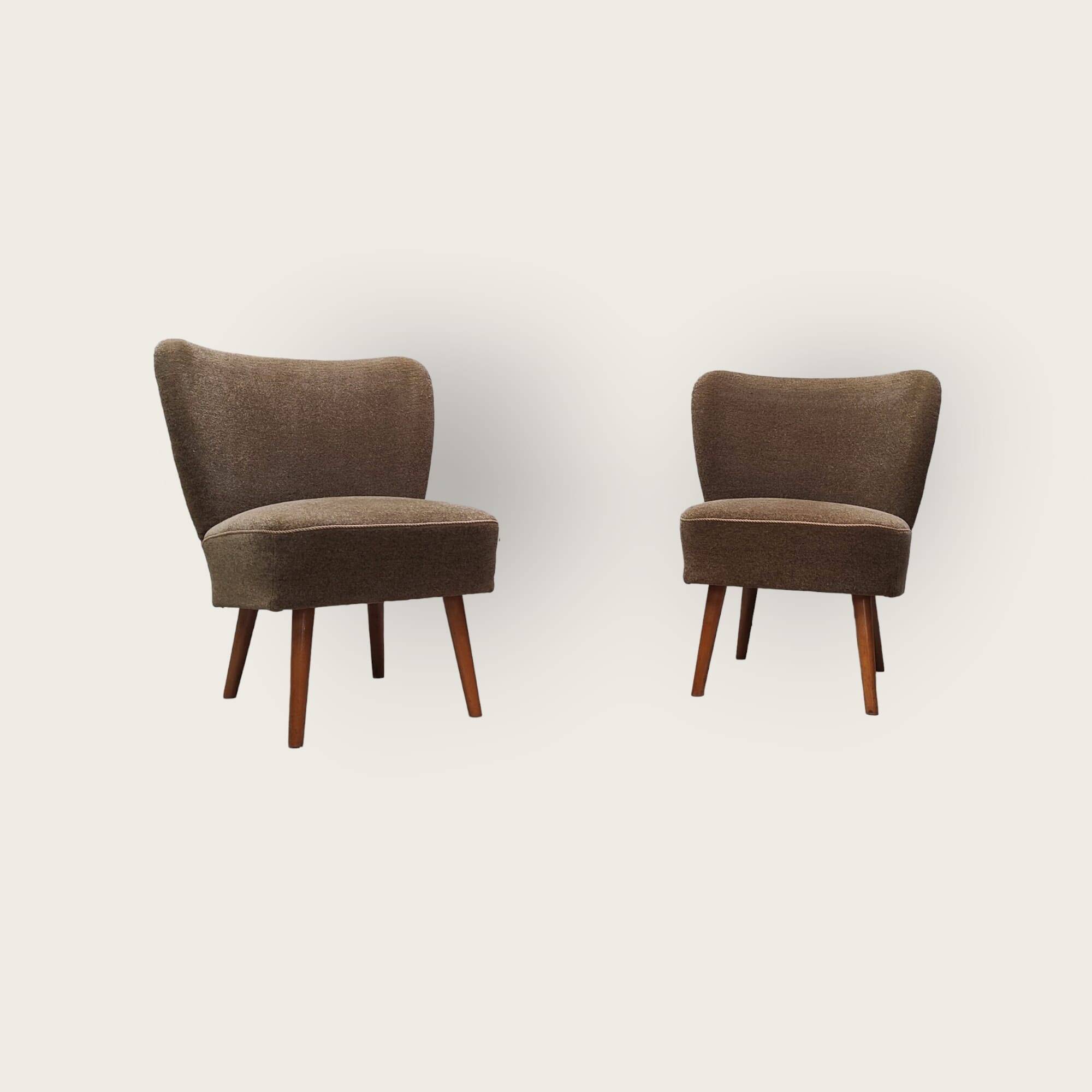 Deux fauteuils cocktail du milieu du siècle