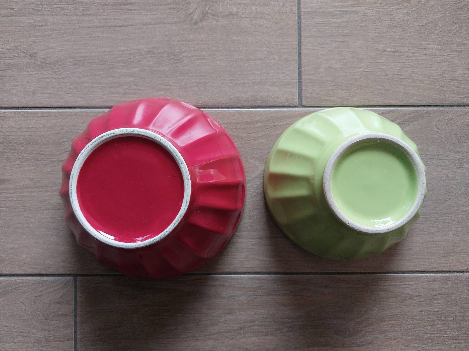 Faceted earthenware bowl