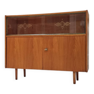 vitrine du milieu du