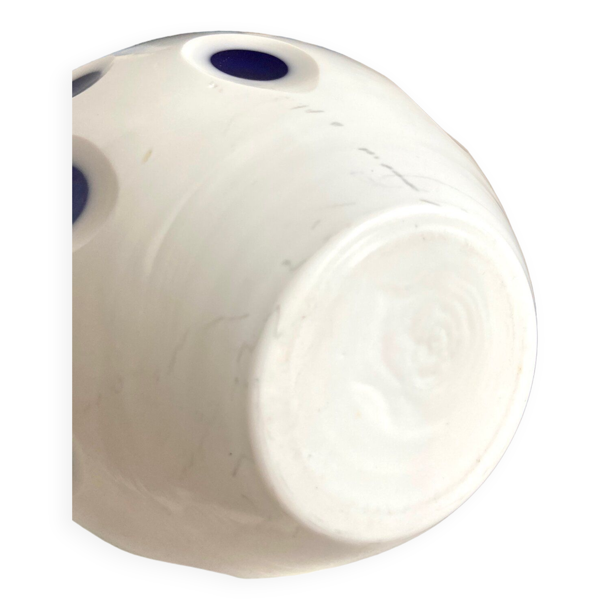 Vase overlay en pâte de verre blanche et bleue