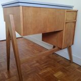 Extendable desk compass feet