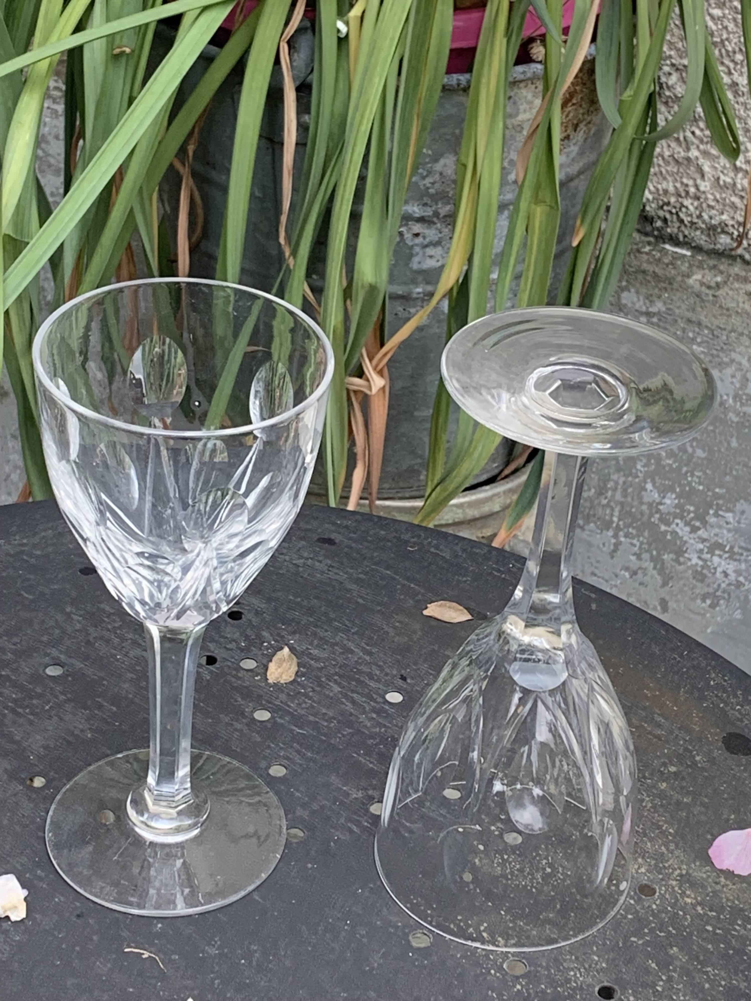 6 large old-cut crystal wine glasses, magnificent patterns