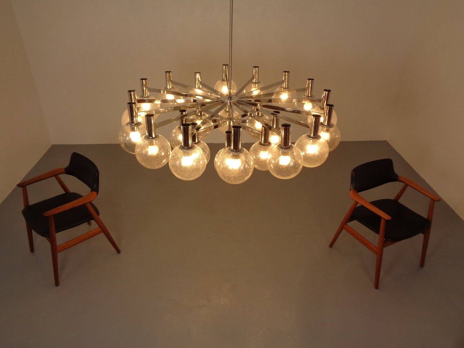 Large chromed spider Sputnik lamp with 24 hand-blown ice glass balls from Ott International, Germany, 1960s.