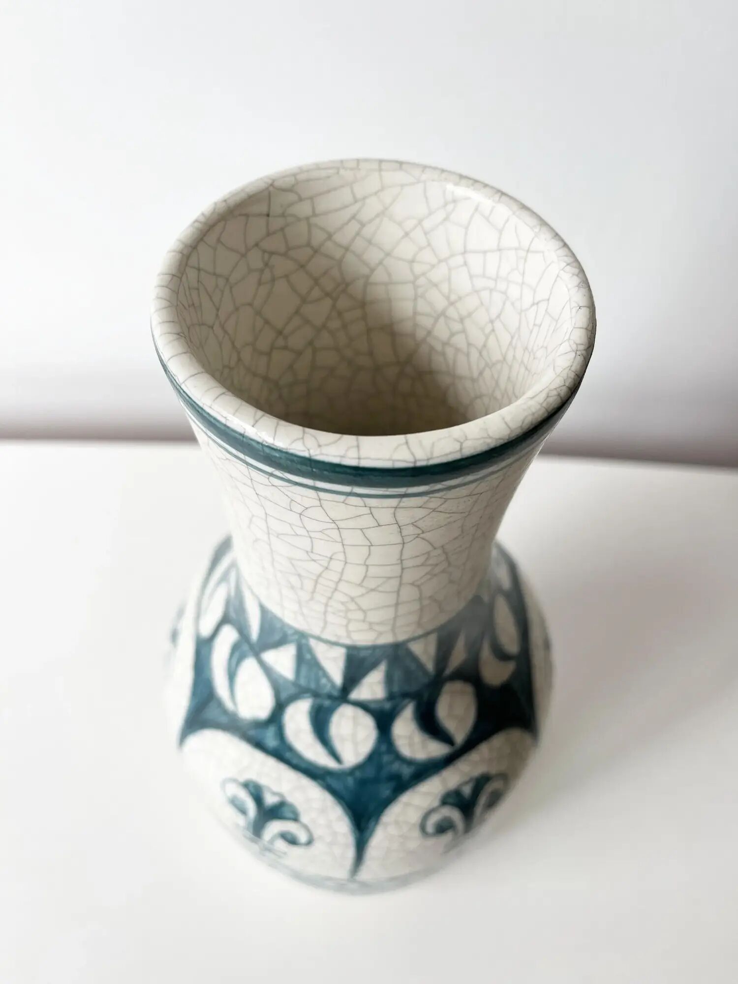 Cracked ceramic vase from the 1960s.