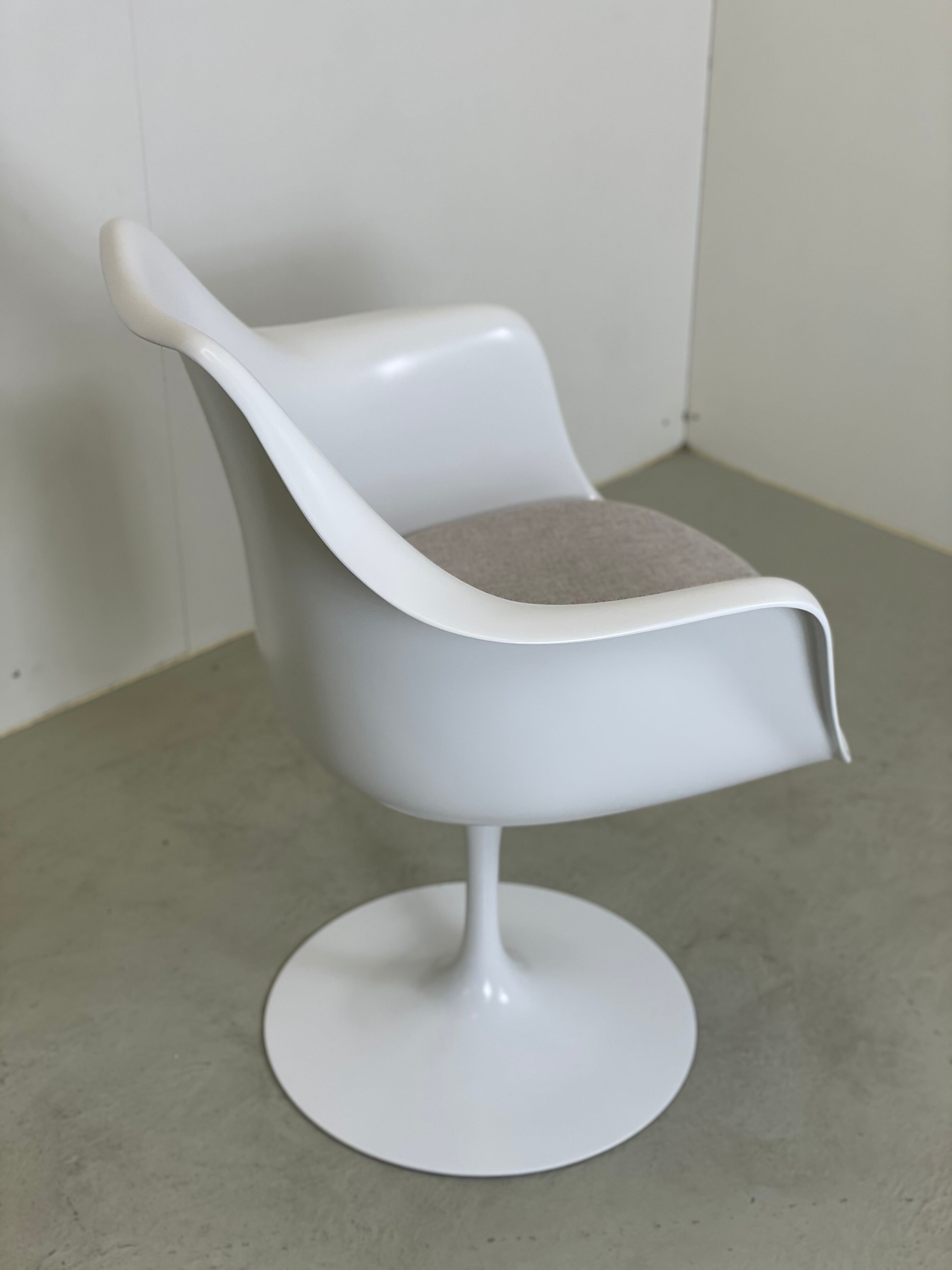 Tulip arm chair Eero Saarinen for Knoll International, 1960s