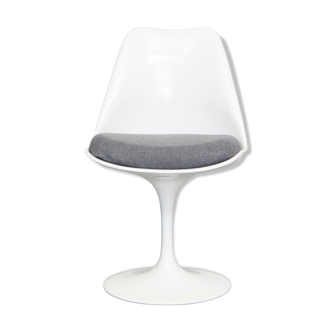 Chaise Tulipe pivotante d'Eero Saarinen pour Knoll International