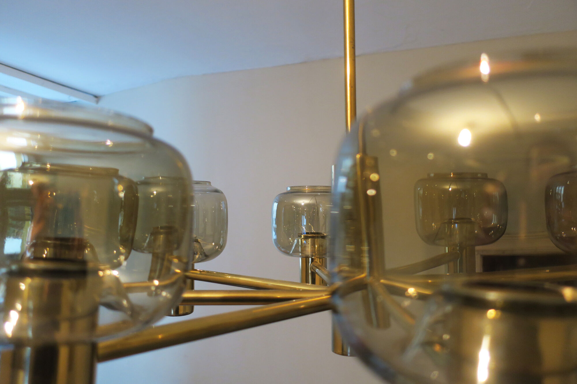 Mid-century 8-arm brass & glass chandelier