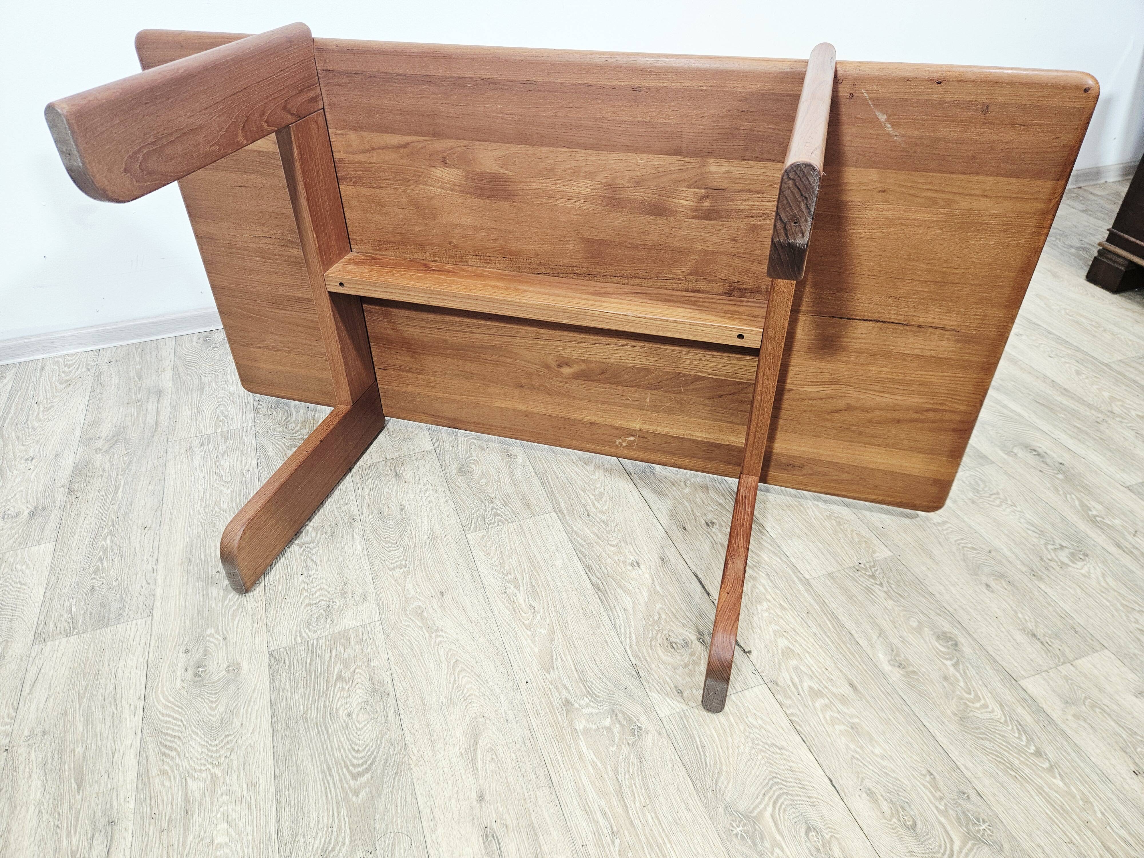 Table basse en teck massif danois / Style Mid-Century Modern / Années 1970.