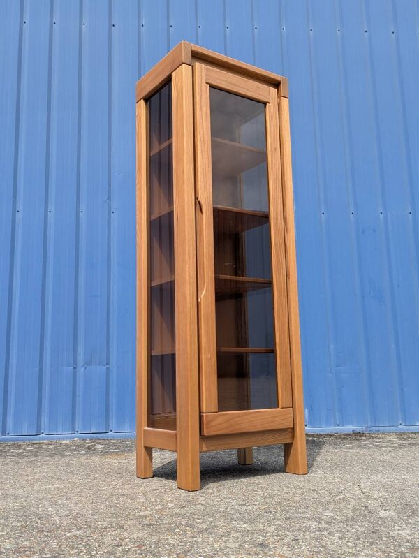 Vitrine vintage en orme massif dans le goût de Maison Regain