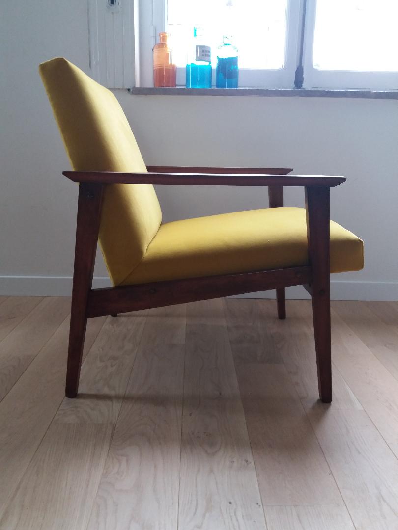 Pair of restored armchairs - yellow velvet