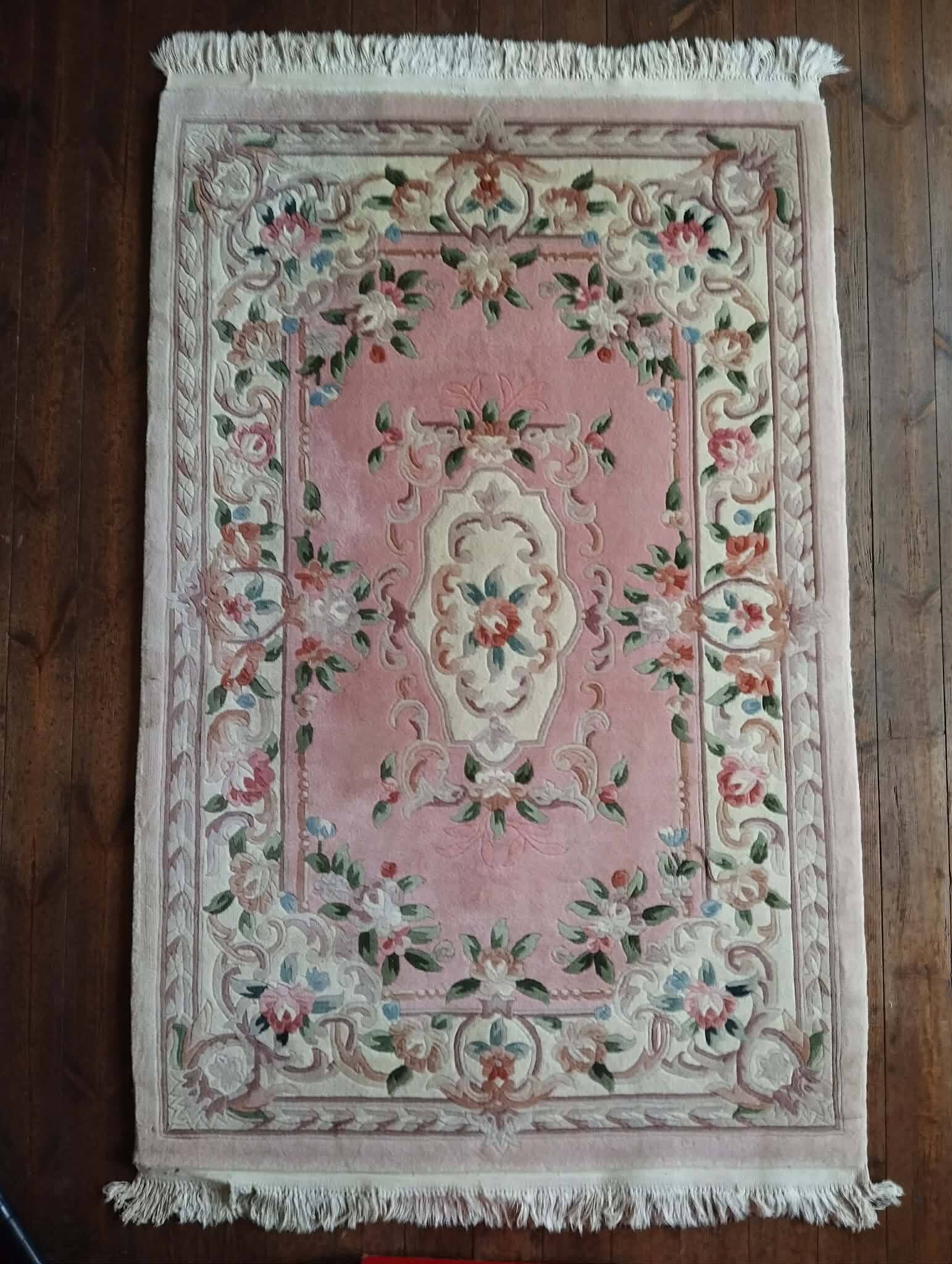 Handmade Chinese rug 186x123cm