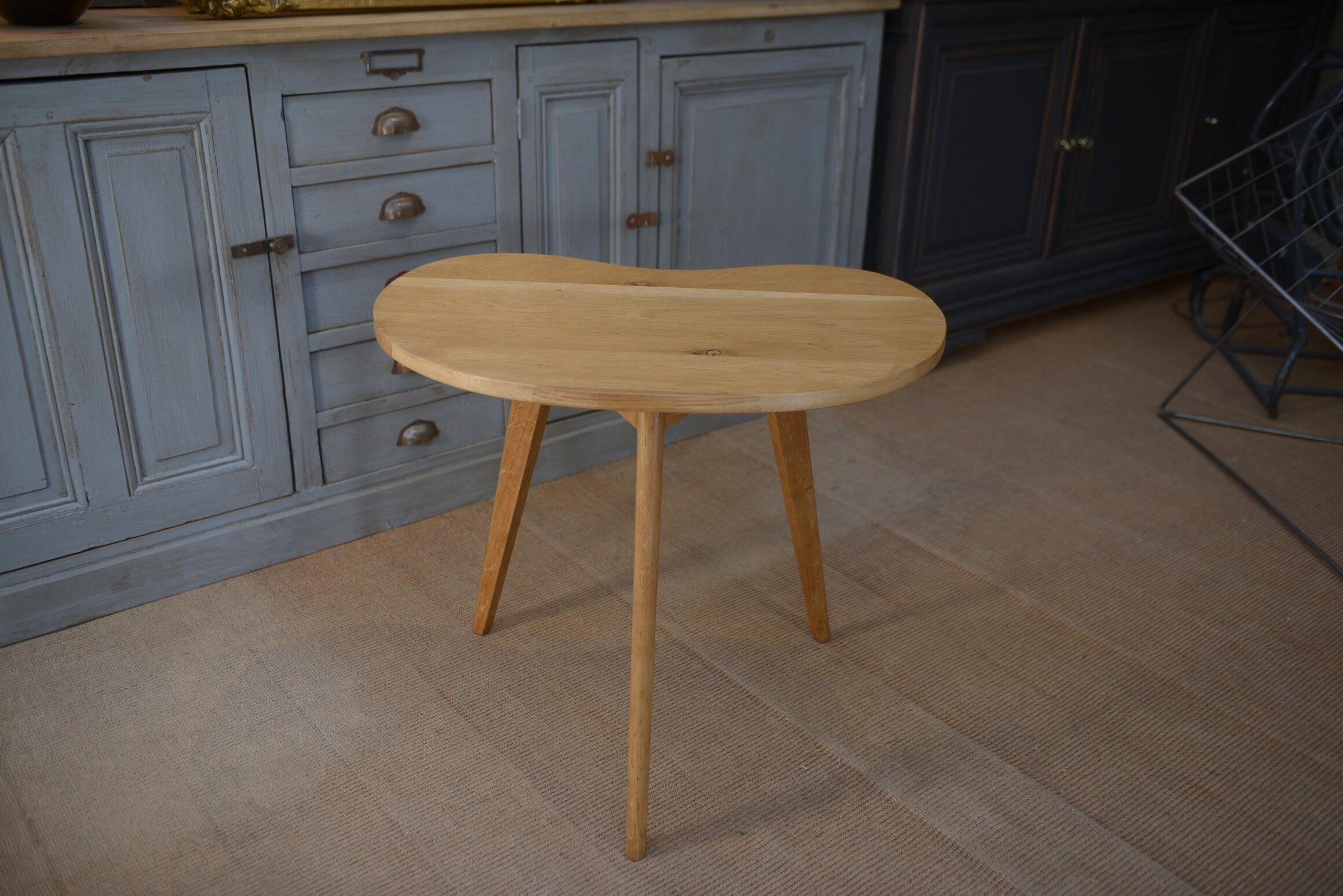 Oak table tripod legs 1950