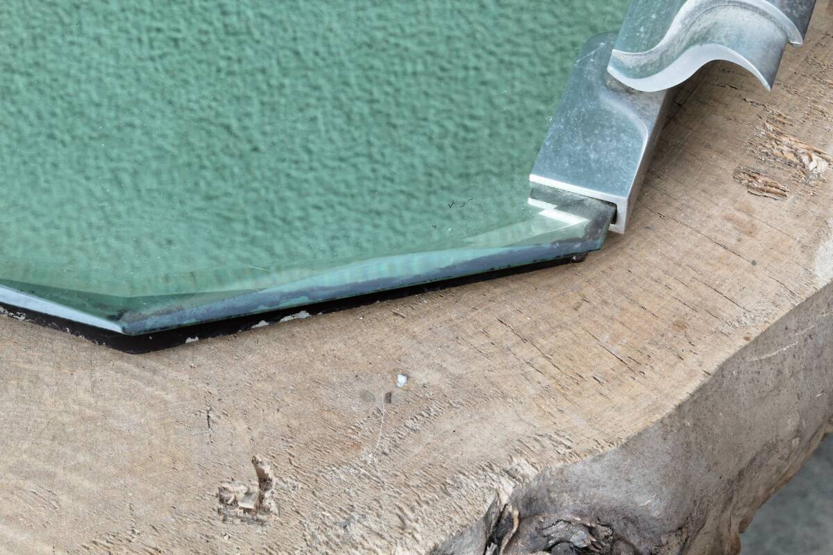 Plateau art déco en miroir biseauté, poignées chromées