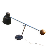 Articulated desk lamp