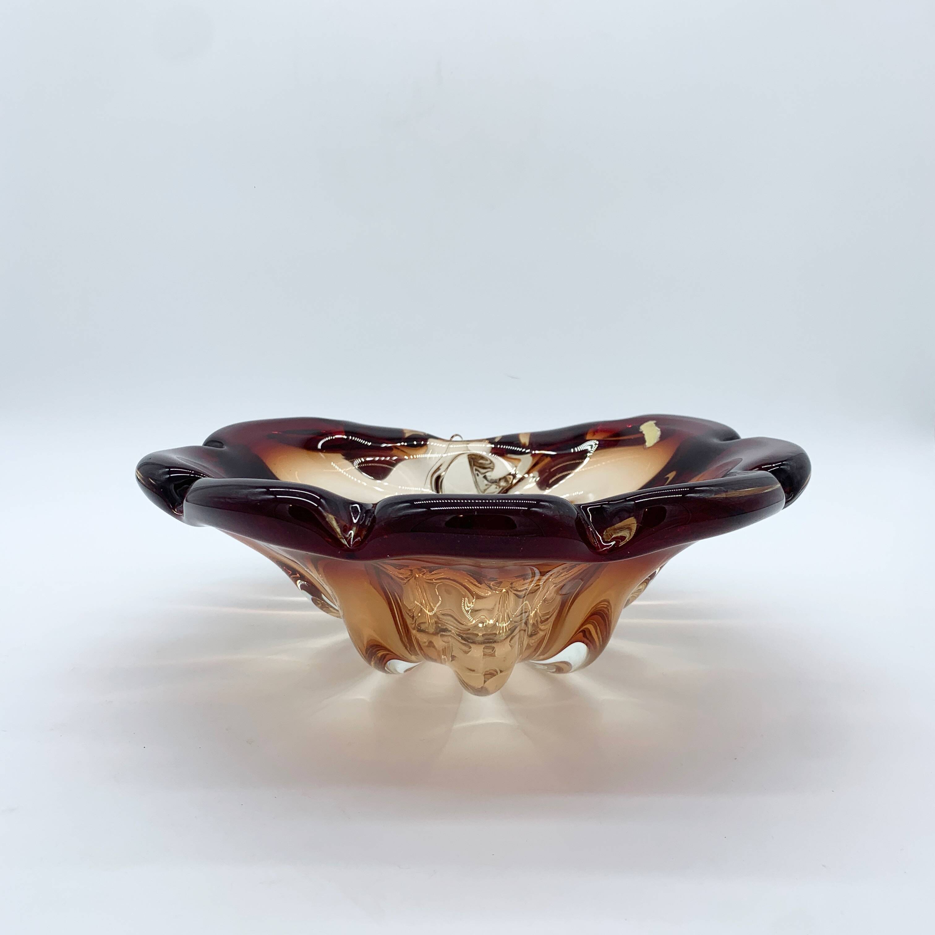 Large vintage Murano glass shell, 1960
