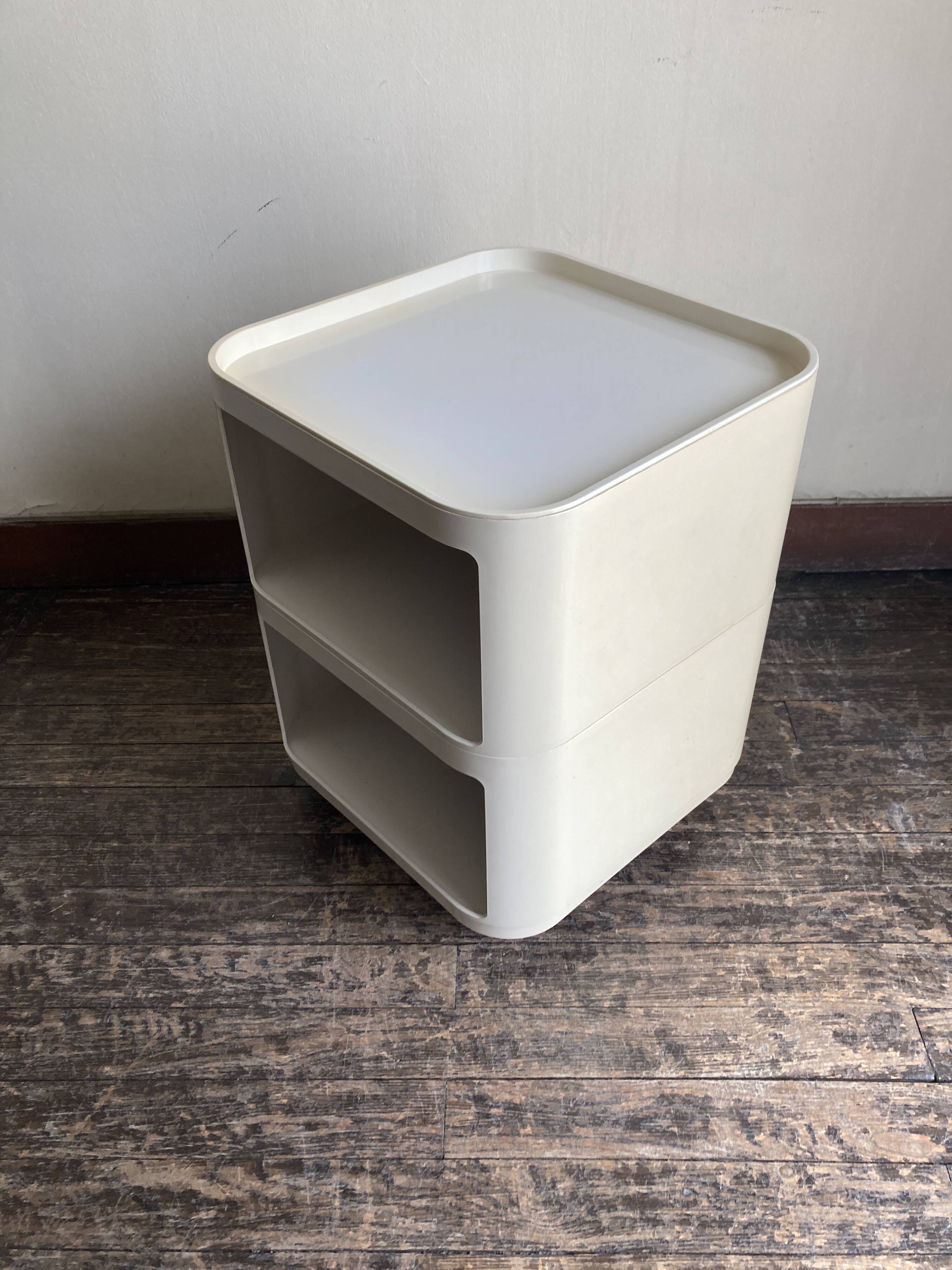 Componibili Caisson 4970 Castelli for Kartell 1969 white Space Aage 1969