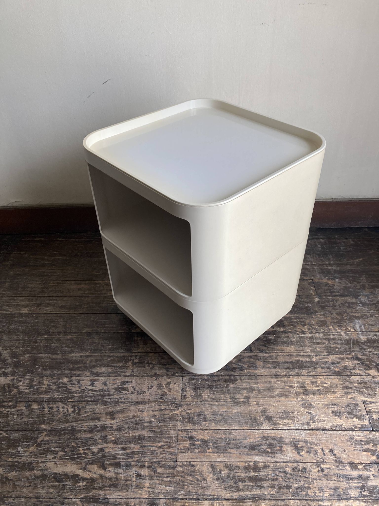 Componibili Caisson 4970 Castelli for Kartell 1969 white Space Aage 1969