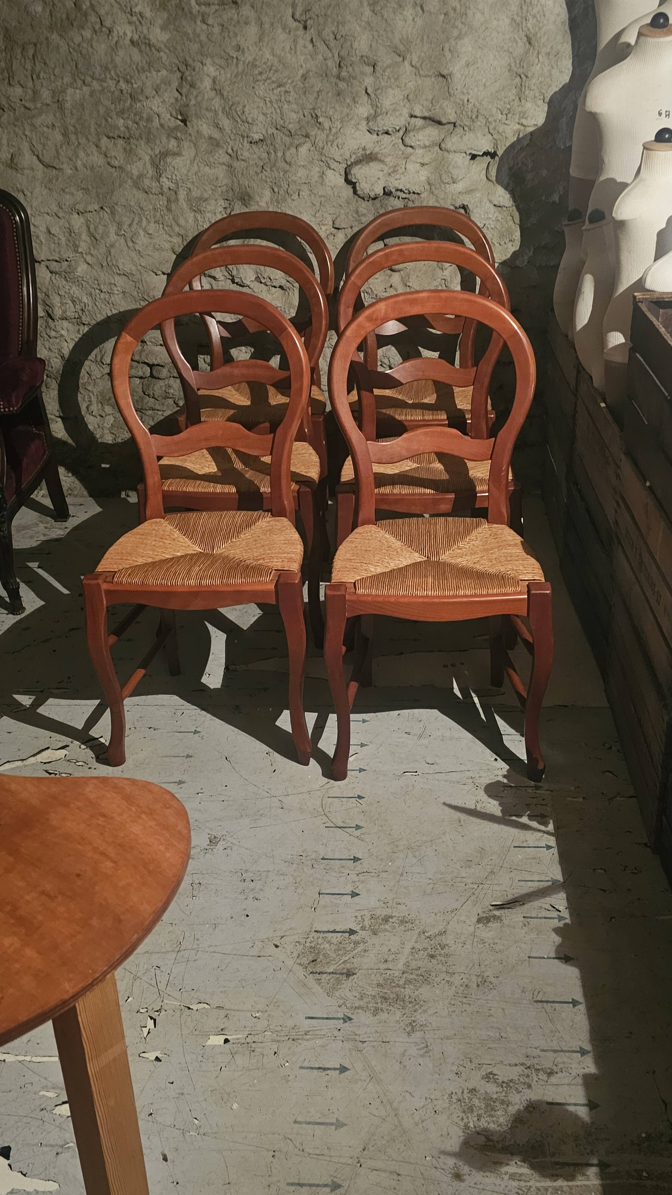 Set of 6 Louis-Philippe style chairs with a banded backrest.