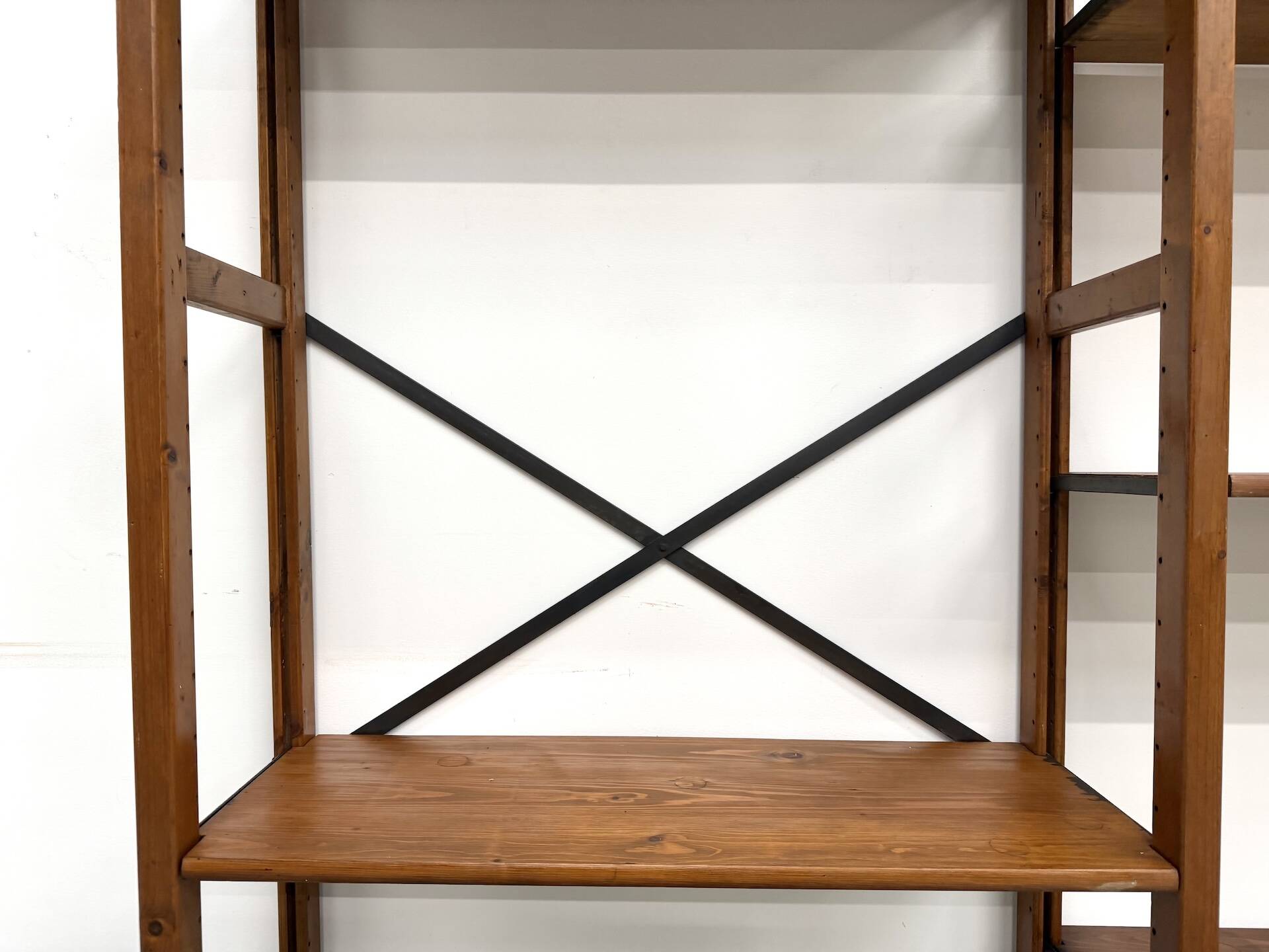 XXL Modernist Library in Solid Pine – 1950s Design – L164 cm