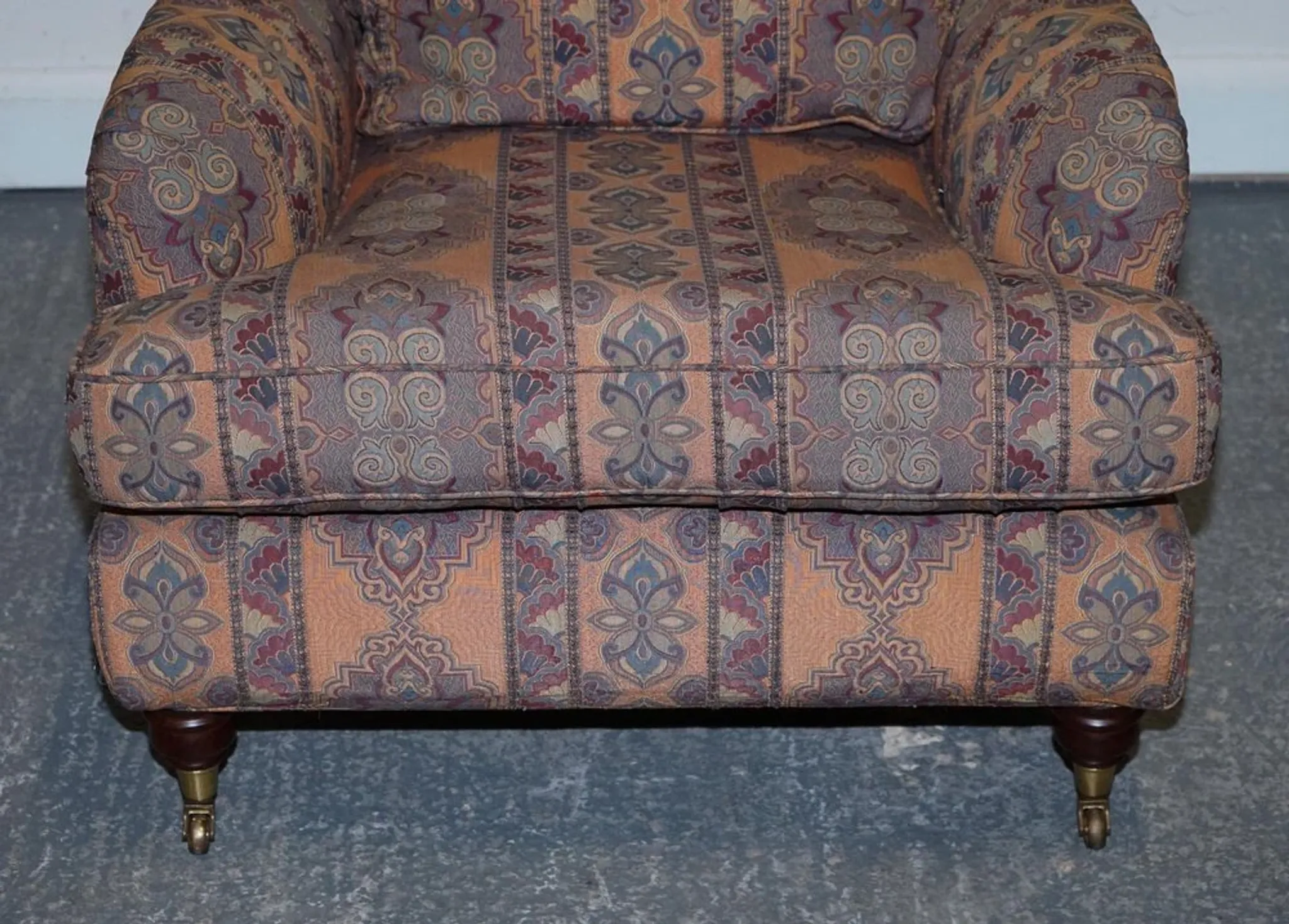 Multiyork Countryhouse Removable Fabric Armchair in the Howard Arm style