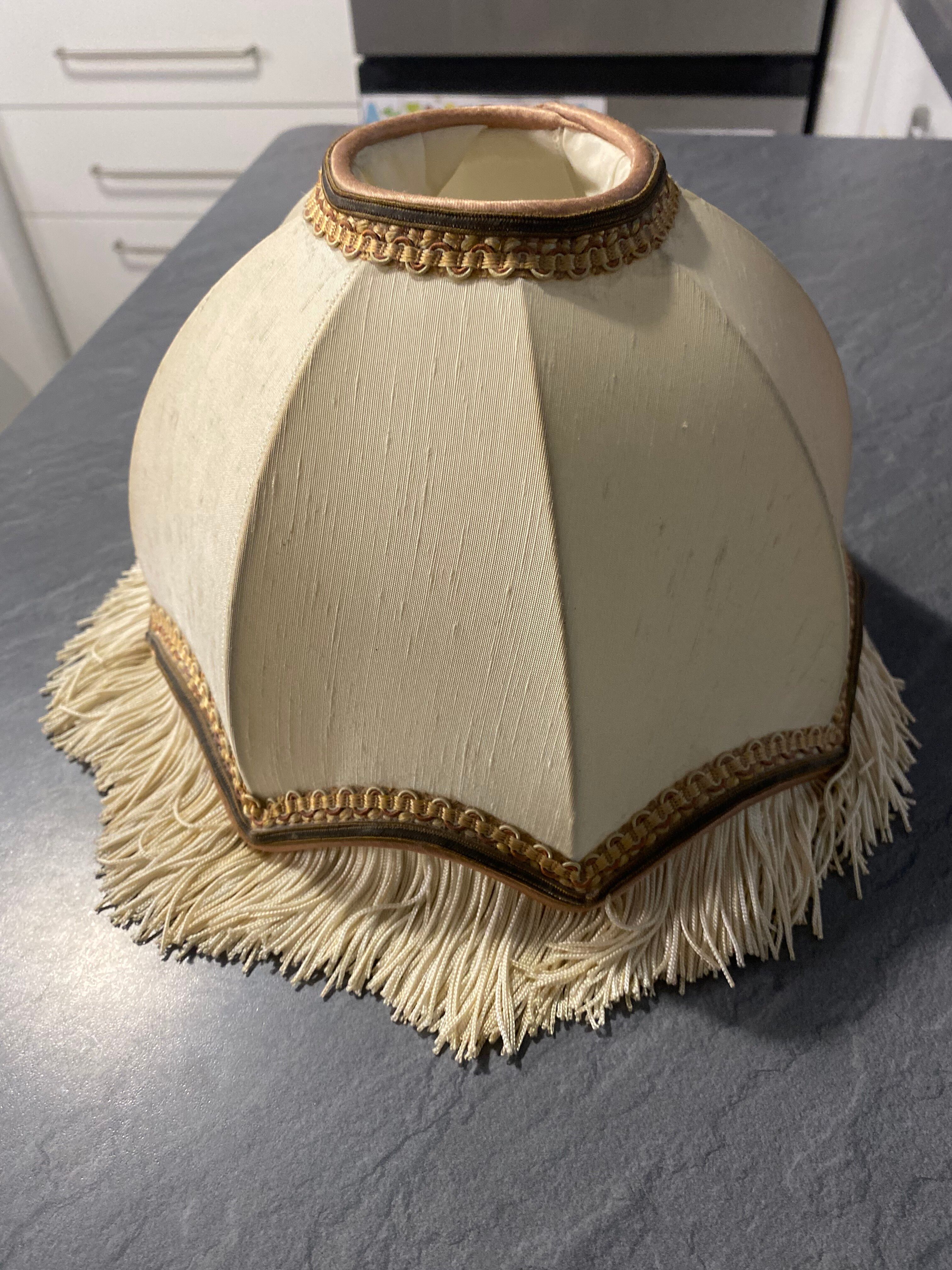 Vintage fringed lampshade – Pagoda style – Impeccable condition