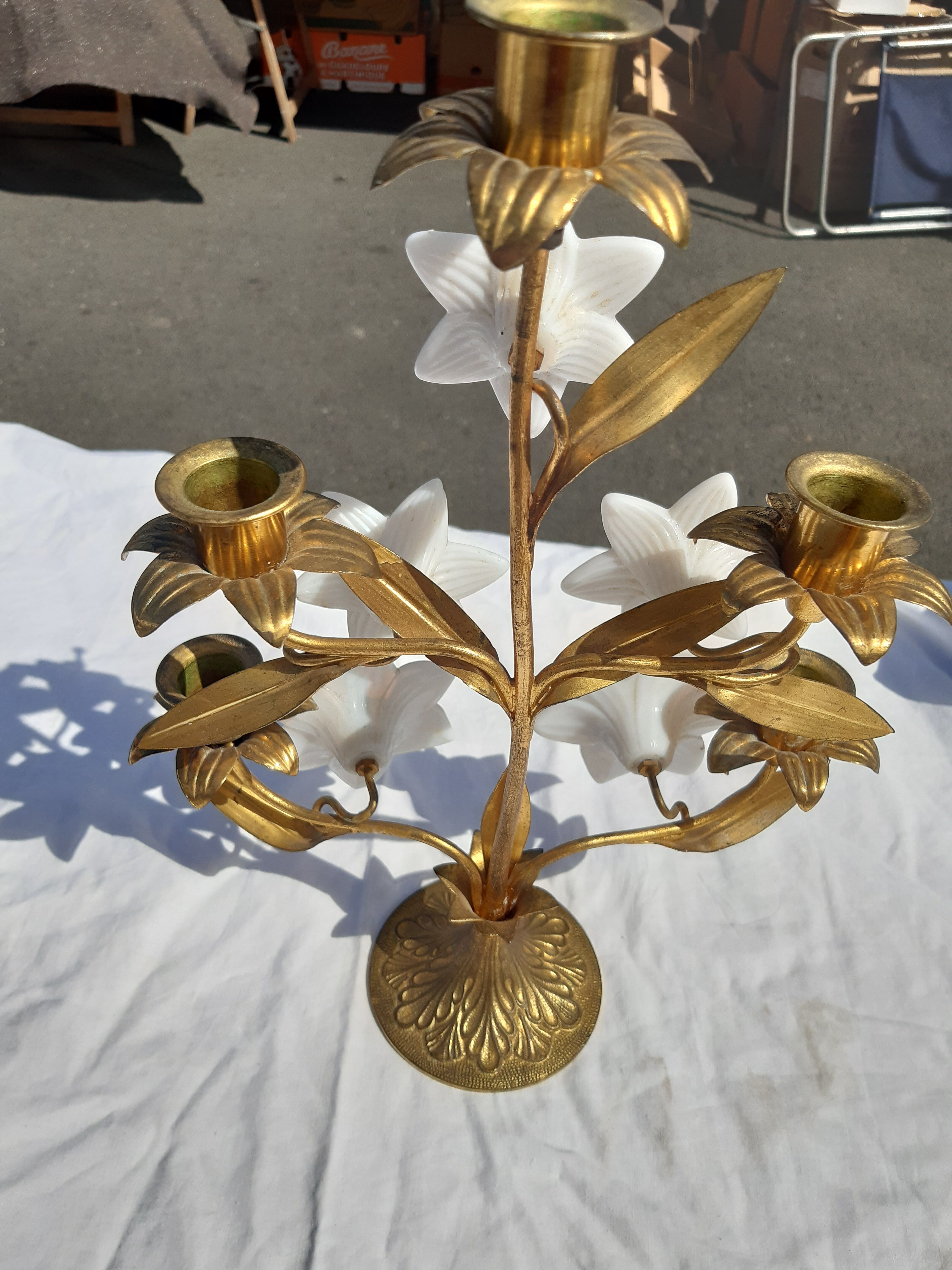 5 metal candles and opaline flower