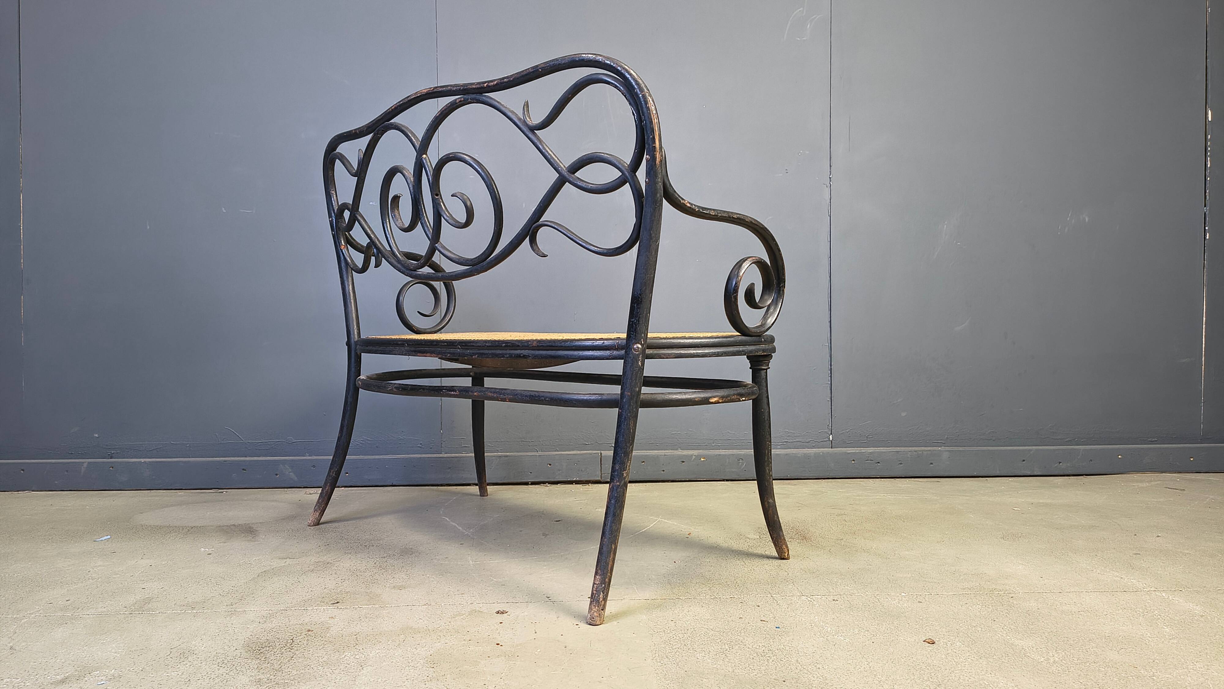 Art nouveau settee no. 2 in bent wood and cane by Thonet Brothers, Austria 1900s