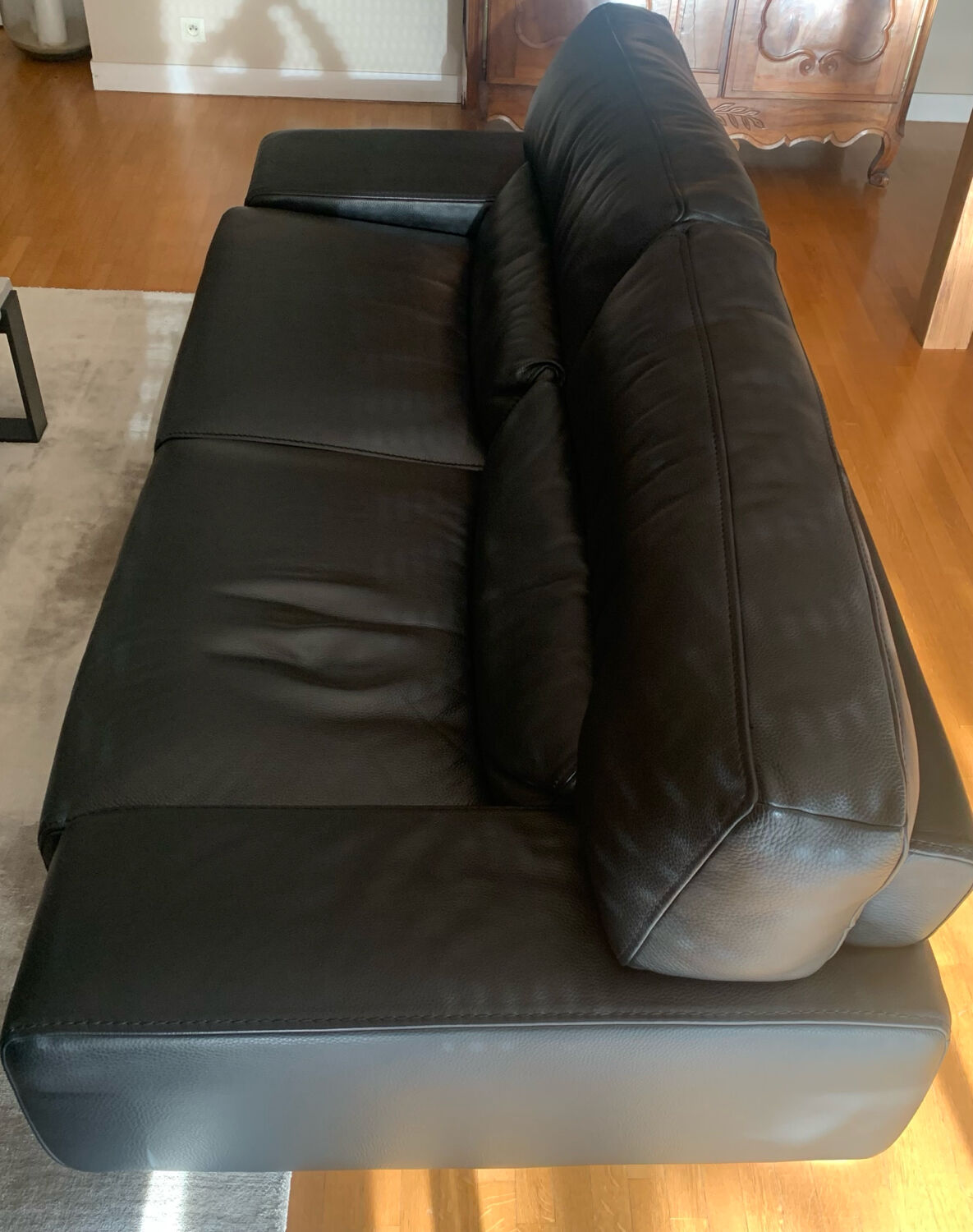 Roche Bobois 3-seater sofa - wide armrests/leather (l. 240 x h. 82)